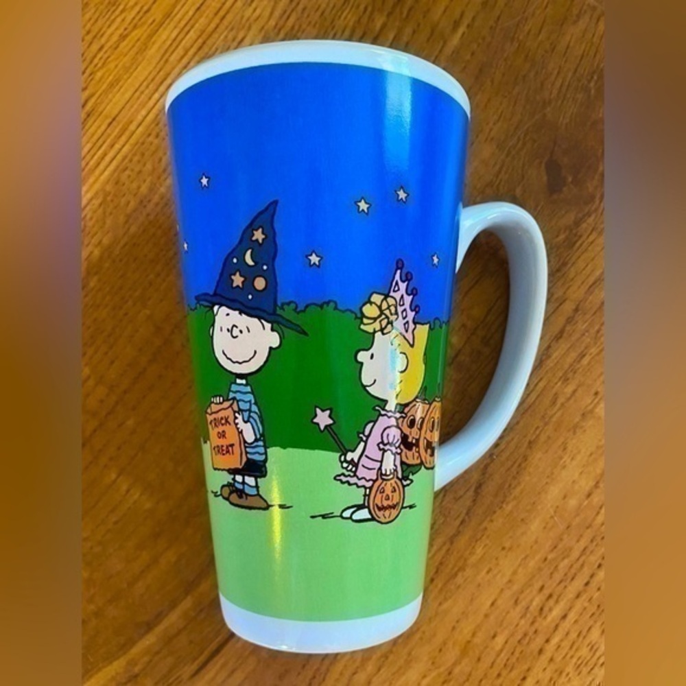 Large Great Pumpkin Charlie Brown Snoopy Mug